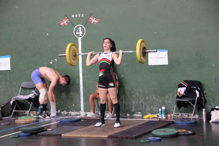 Sei pultsulari eta mutilak t 2 1602172857845