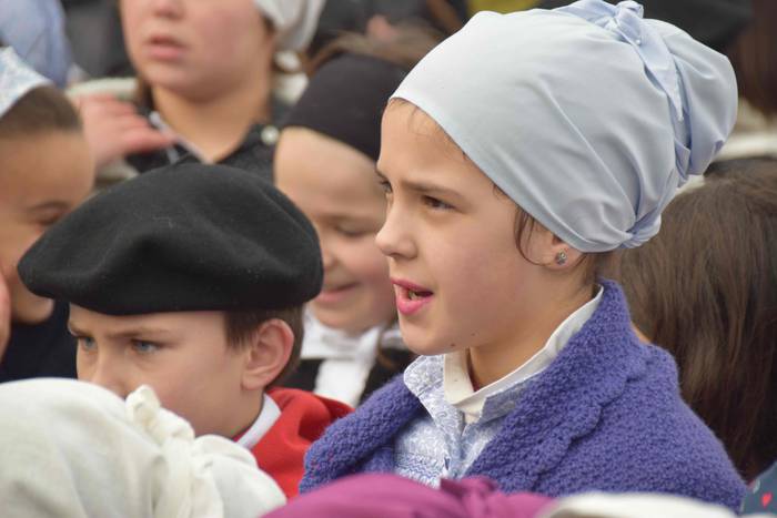 Ibarrako Uzturpe ikastolakoak gabon eskean 46 1545653483830