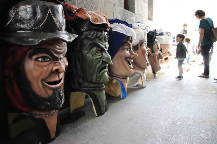 Erraldoiak eta buruhandiak T 7 1561218563116