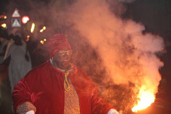 VILLABONAKO ERREGE MAGOEN DESFILEA 2017 10 1483976016998