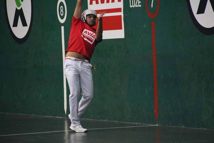 ZESTA PUNTA ELOLAREN OROIMEN 63 1512735619474