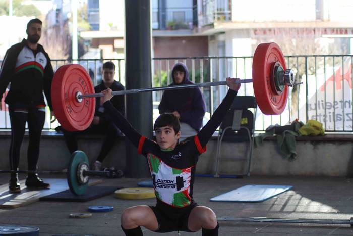 Halterofilia txapelketarekin 8 1639920660398