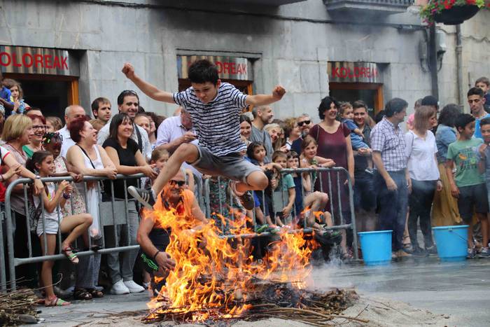 Txikienak ere saltoka 6 1561316713185