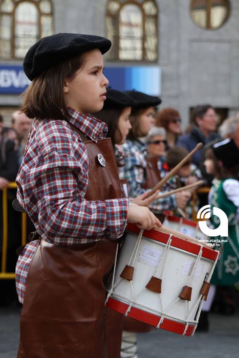 Makilkari trebeak 77 1488050737647