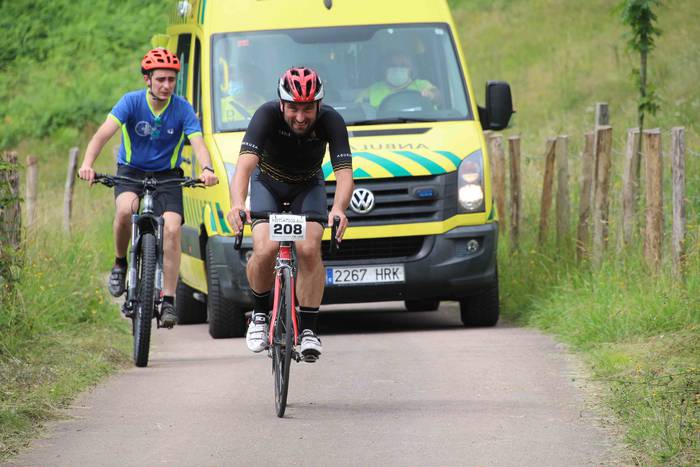 Luis Mari Urizar eta Lorea B 40 1626546252680