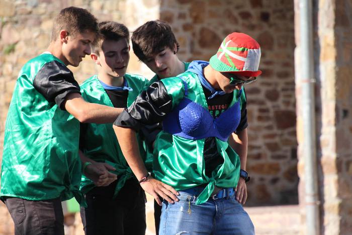 Lehiatik gutxi, festatik ask 7 1534073684601