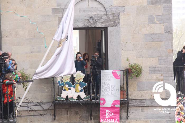 ataria lanean 7 1488359714810