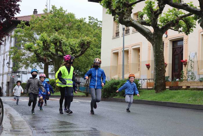 XXI. Biatloia egin dute Zizu 11 1621162203108