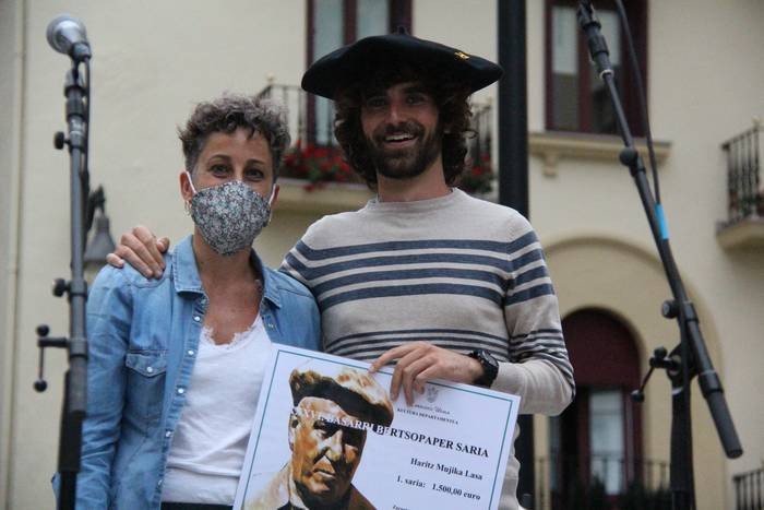 Haritz Mujikak irabazi du aurtengo Basarri Bertsopaper Saria