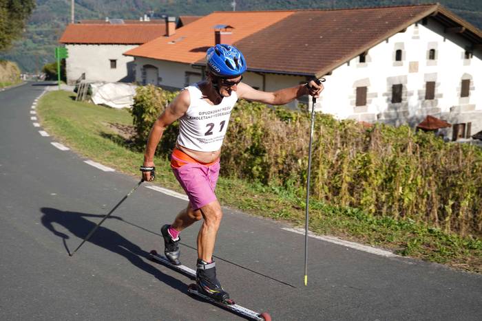 24. Hernialdeko Rollerski Ig 42 1760802676227