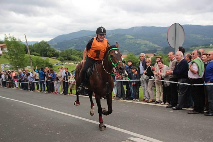 Abaltzisketa San Joan festak zaldi 7 1466967258540