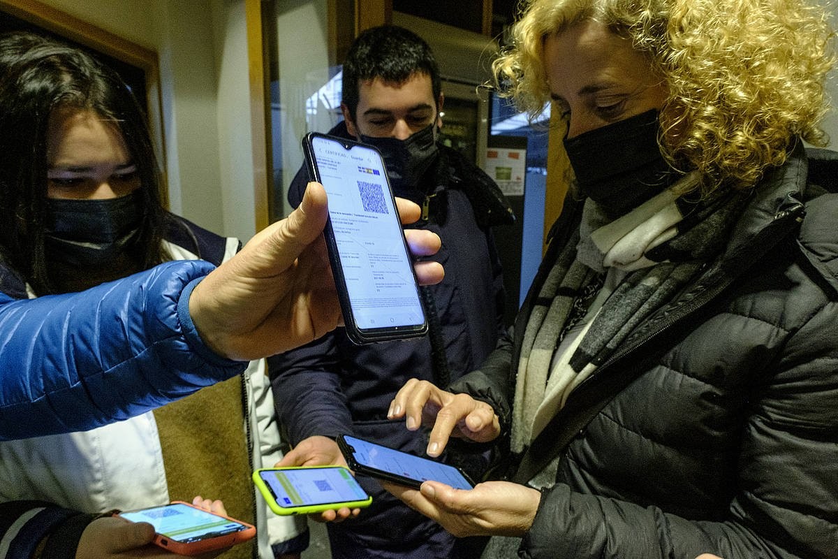 Ziurtagiriaren luzapena bertan behera utzi dute epaileek