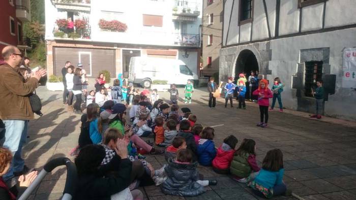 euskararen eguna 2015 lizartza 24 1449169328563