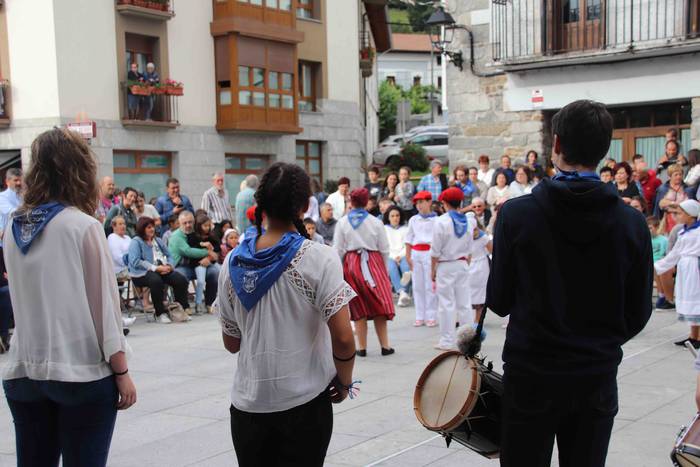 Dantzak, txistuak eta trikit 75 1565549115742