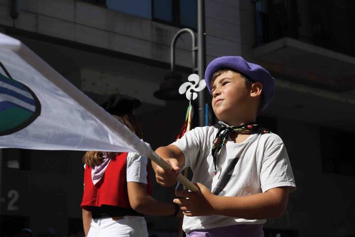 Ibarra zeharkatu dute, danbo 3 1661344761241