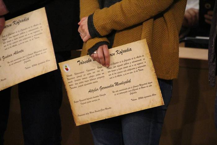 Tolosako Babarrun Kofradiako kide berriak 18 1479648717361