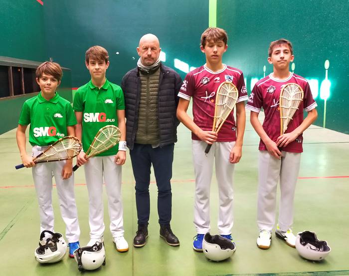 Finalerdi gazi-gozoak irurako xarelarientzat, Arrangoitzen