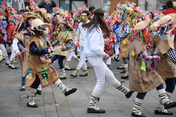 Dantzari txikiek Tolosako ka 36 1551531518478