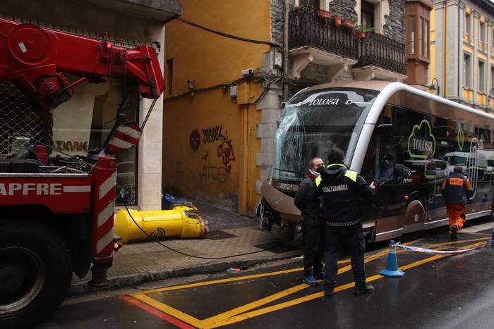 Tolosako hirubusak istripua  12 1642670949435