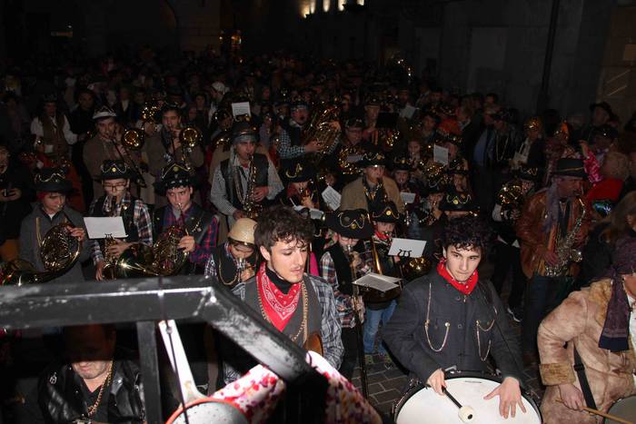 Hartzaren beldur, baina inau 31 1550950105281