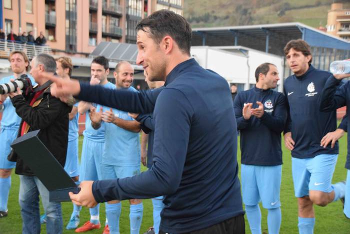 Mikel Alonso agur omenaldia tolosa berazubi 112 1544294578028