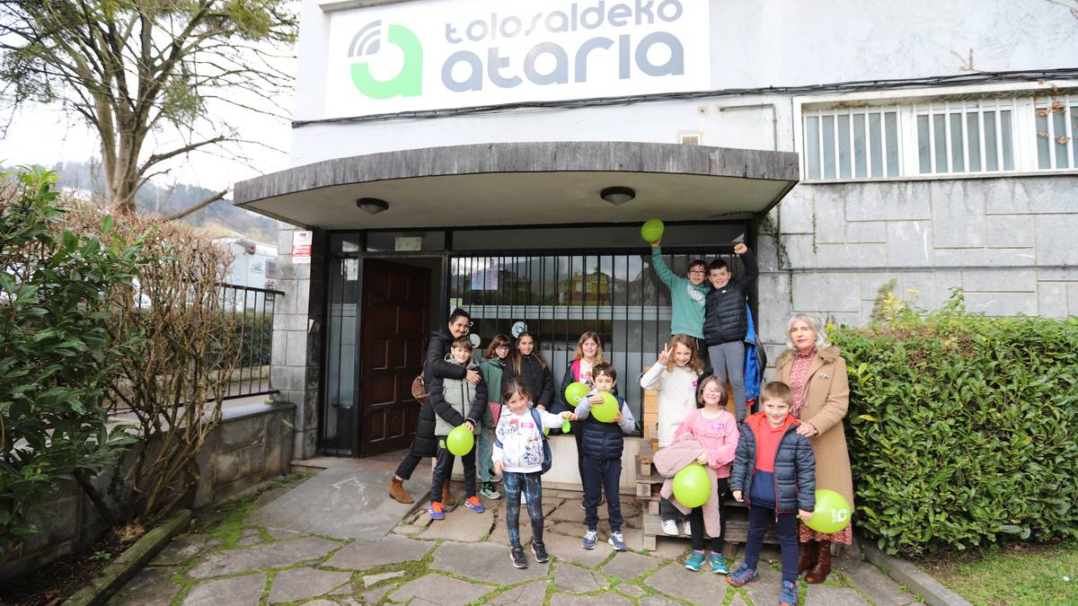 Altzoko ikasleek Ataria ezagutu dute (II)