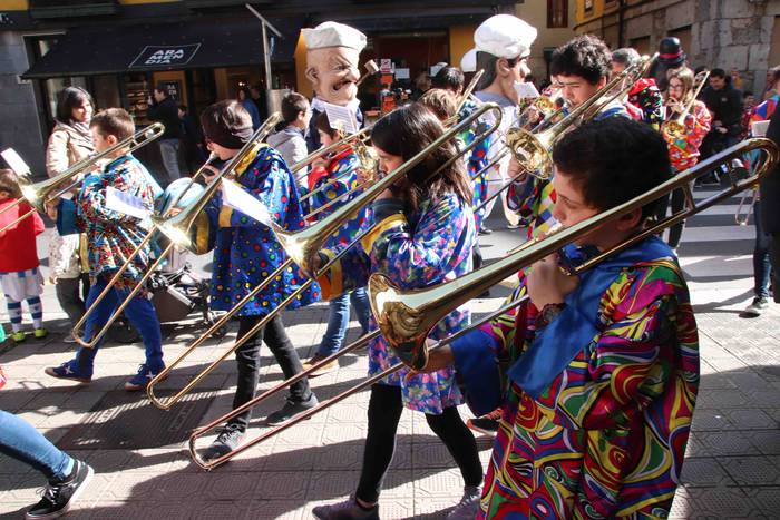 Erraldoi eta buruhandiak Zal 41 1582375960139