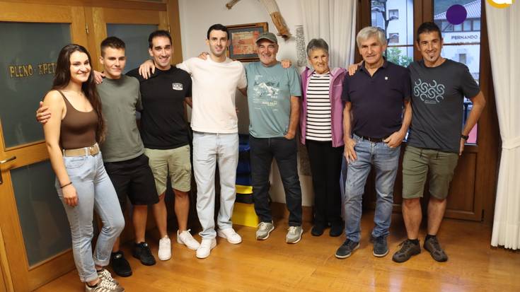 Mende erdiko bideari omenaldia