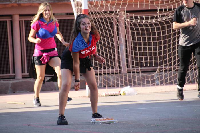 Lehiatik gutxi, festatik ask 16 1534073830875