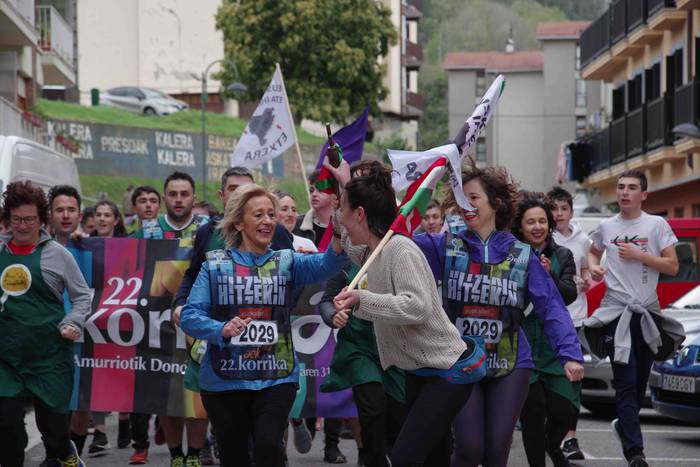 korrika, furgonetatik, Anoet 50 1649421143978