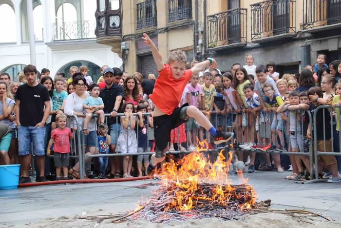 Txikienak ere saltoka 18 1561316722155