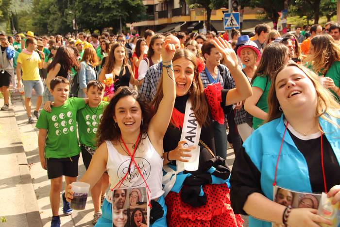 Kalean gora eta behera, kuad 37 1564506809465