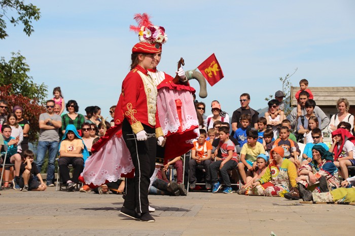 Dantza, kantua eta antzerkia, maskaradan - 23