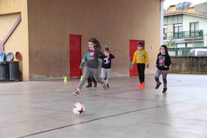 Haurrek kirol ezberdinak pro 28 1608389676856