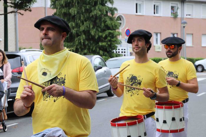 Danbor hotsek hartu dute Ama 28 1562504176448