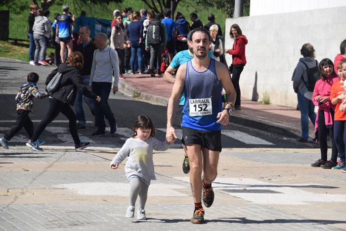 Hassan Ait Chaou eta Maitane 111 1489934212278