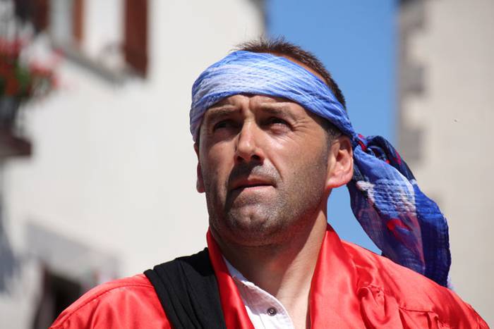 Axeriak dantzan Adunan 48 1471260988598