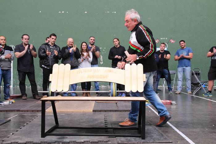 Eskerrik asko, Batis 85 1505571711641