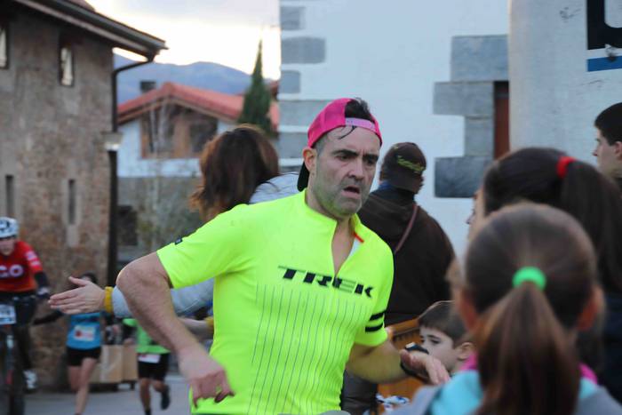 Alexander Ordeñana eta Zuriñ 122 1543079330649