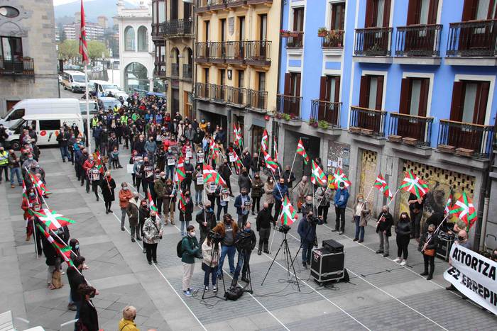 "Bada garaia tortura, gerra  30 1614447056633