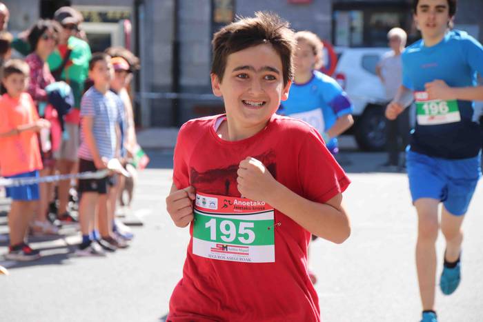 Anoetako haur krosa 76 1529746771151