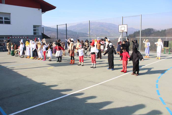 Altzo eskola inauteriak 2017 10 1487872933645