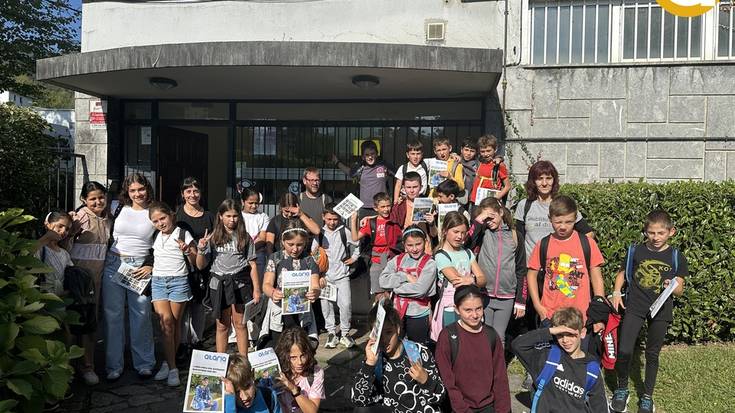 Zaldibiako Lardizabal eskolako haurrak izan dira ATARIA bisitatzen