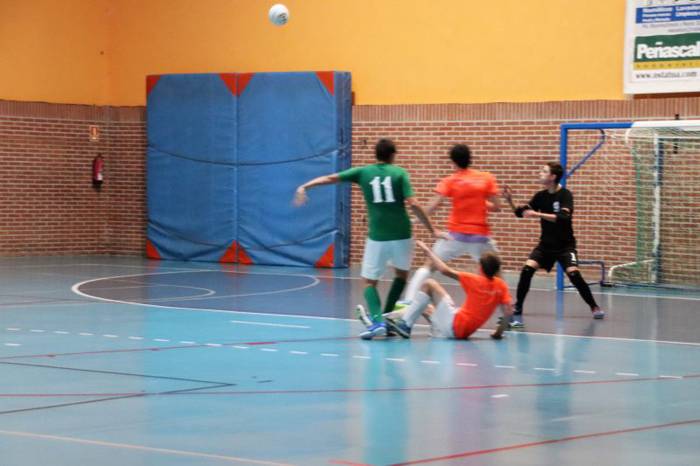 Berriro galdu du Lauburu Mahalak liga hasi aurretik