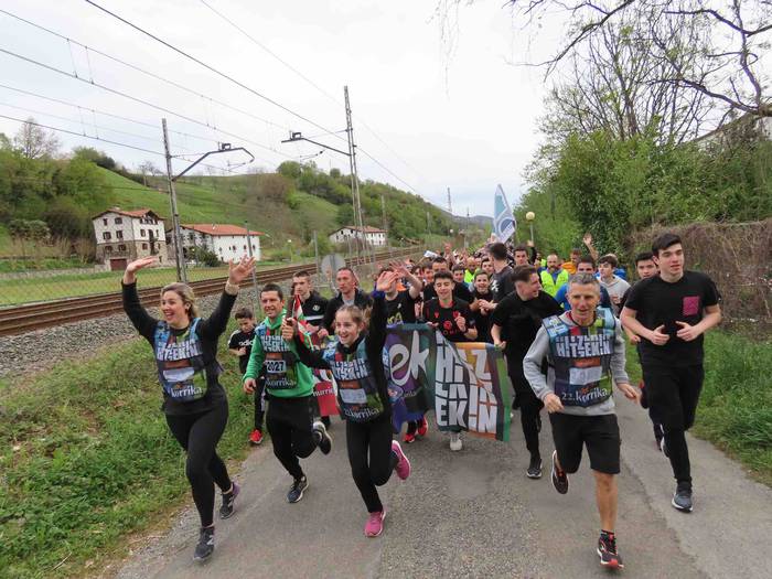 korrika, furgonetatik, Aizto 65 1649421643485