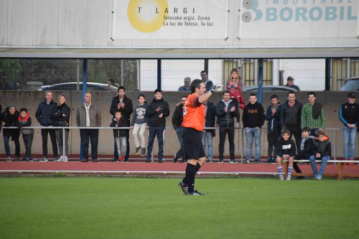 Mikel Alonso agur omenaldia tolosa berazubi 59 1544294541234