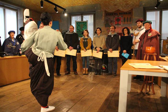 Tolosako Babarrun Kofradiako kide berriak 28 1479648825663