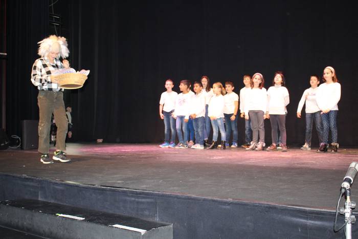 Amezketako eskolako haurrak, 3 1542024077721