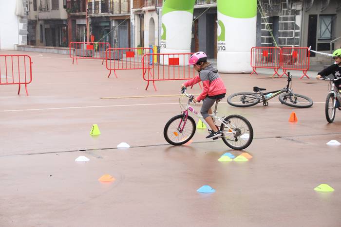 200 txirrindulari inguru, Ir 6 1570293779957