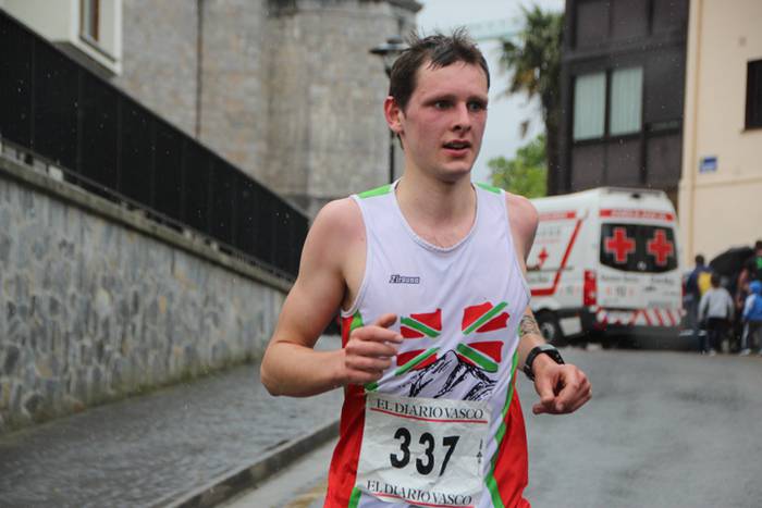 Aitziber Ibarbia eta Julen L 35 1493553917334